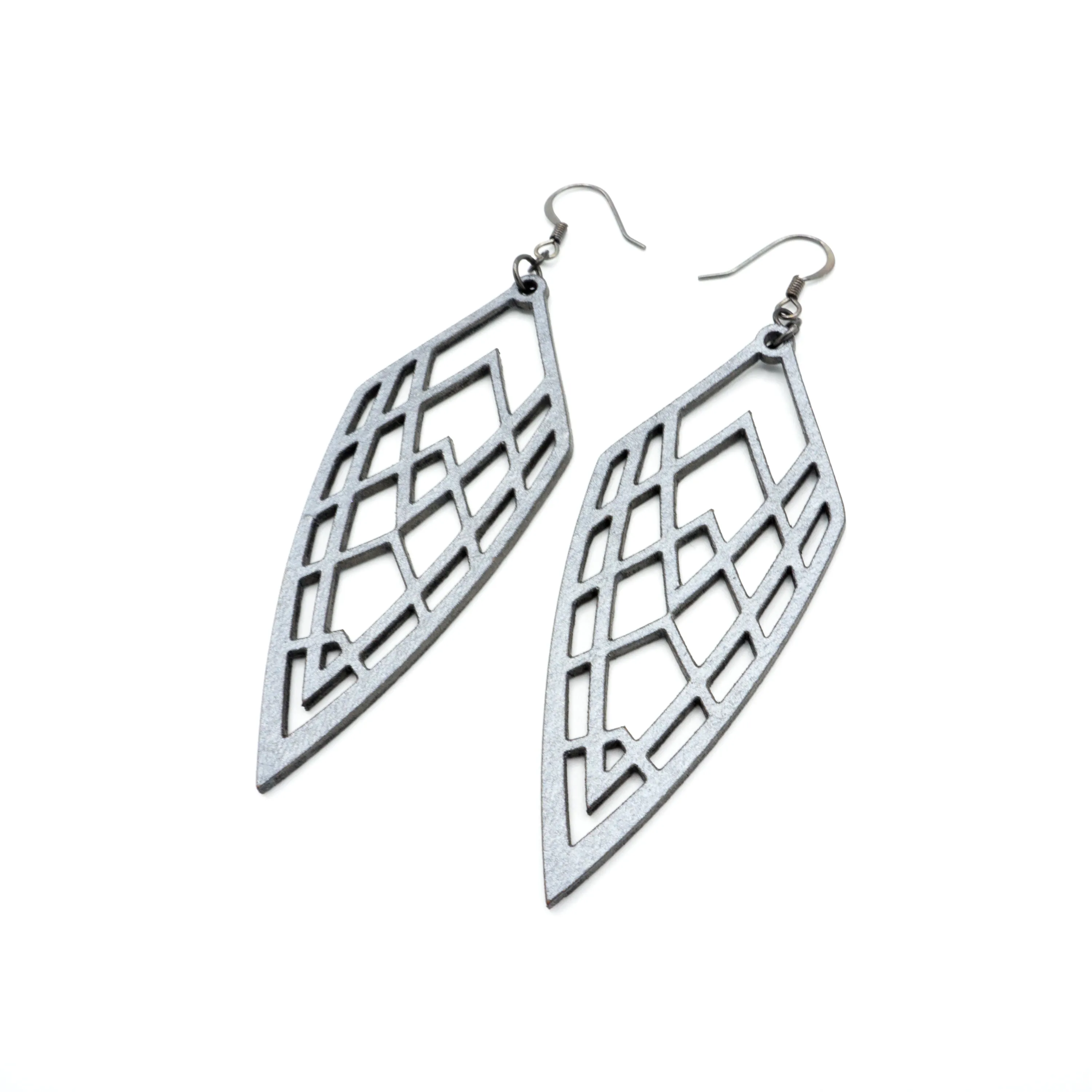 Arrowhead 01 [L] // Leather Earrings - Silver