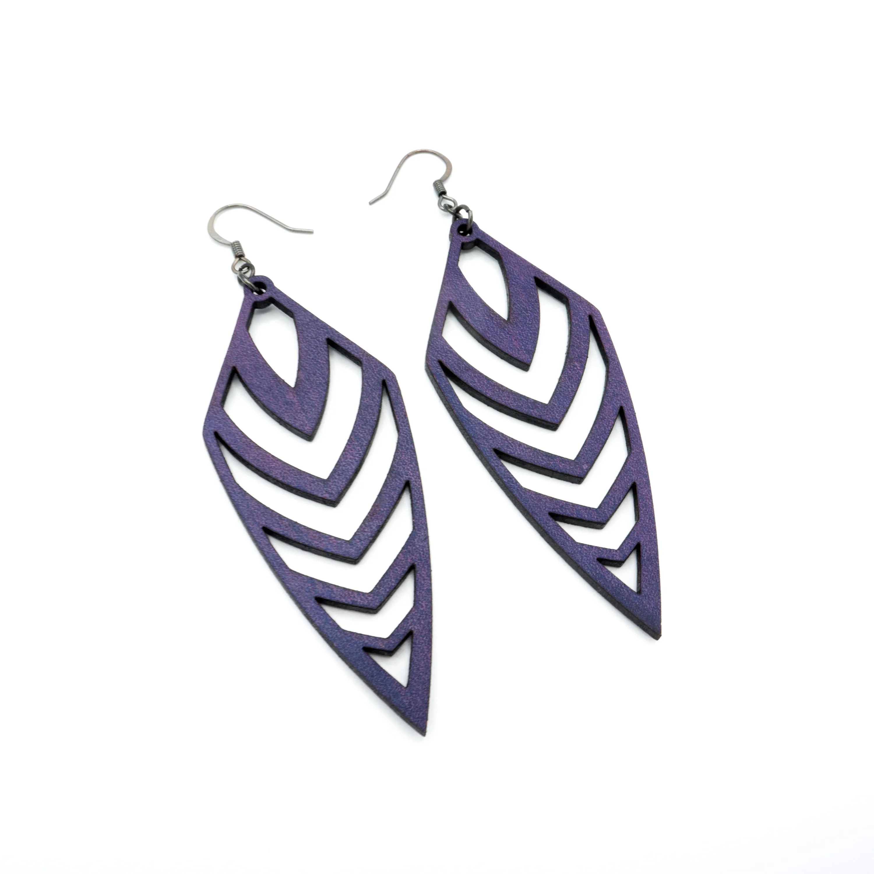 Arrowhead 03 [L] // Leather Earrings - Purple