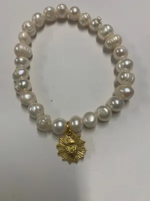 BR208 PEARL BRACELET WITH SACRED HEART MEDAL