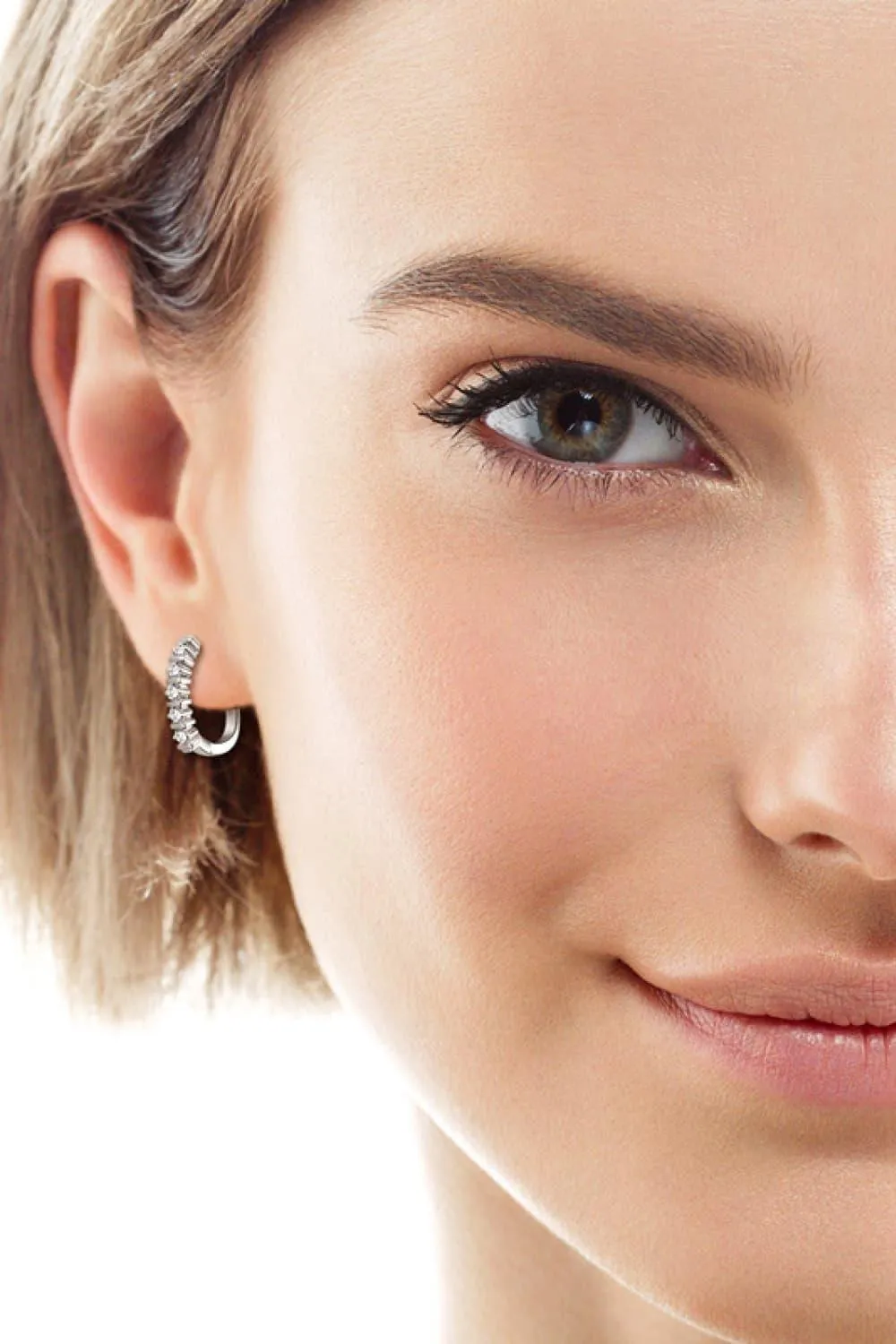Elegant Moissanite Silver Stud Earrings in a Luxurious Gift Presentation Box