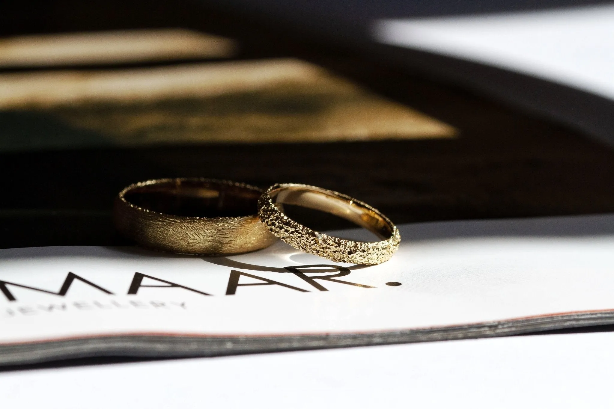 Frost Wedding Ring Yellow Gold