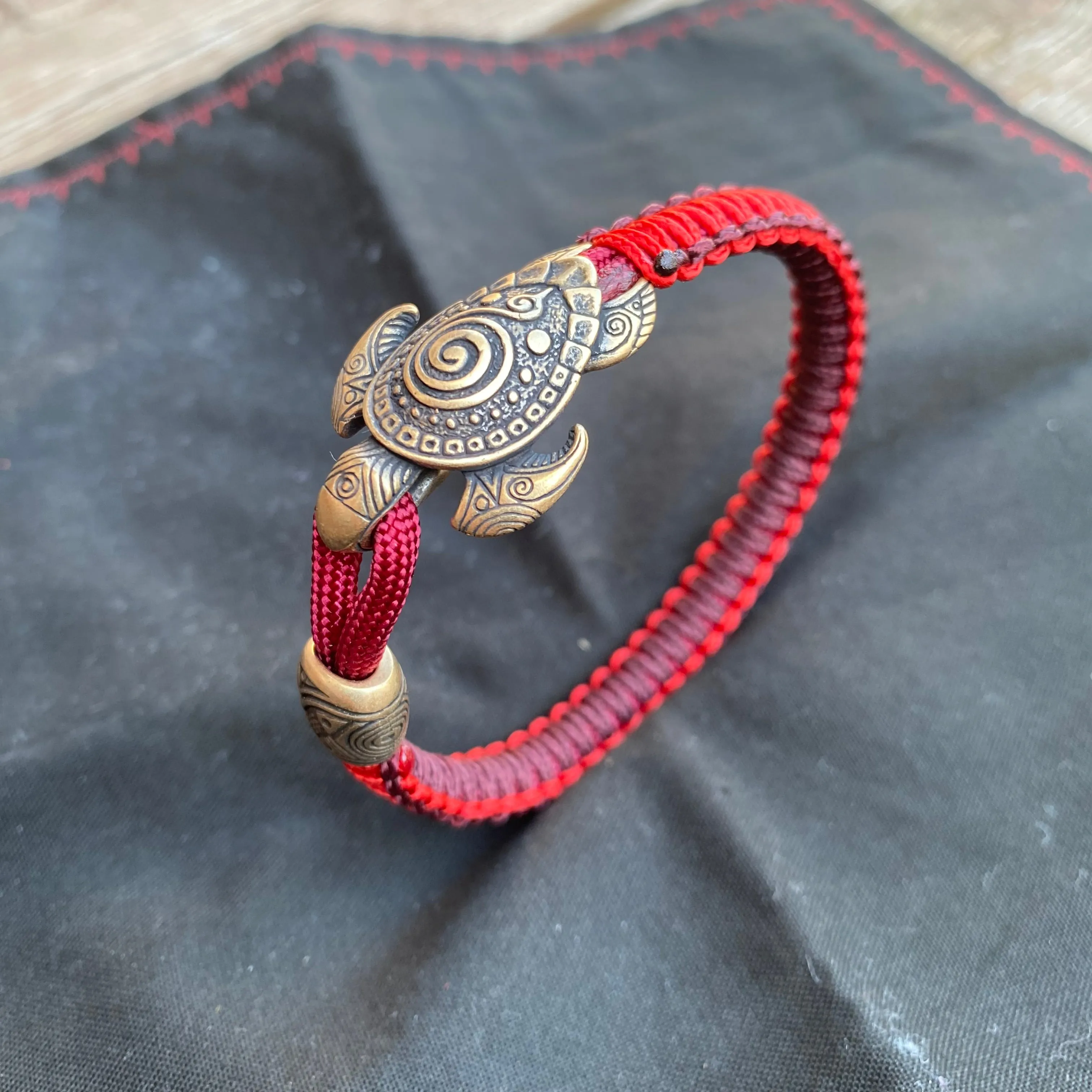 Maori Seaturtle bracelet