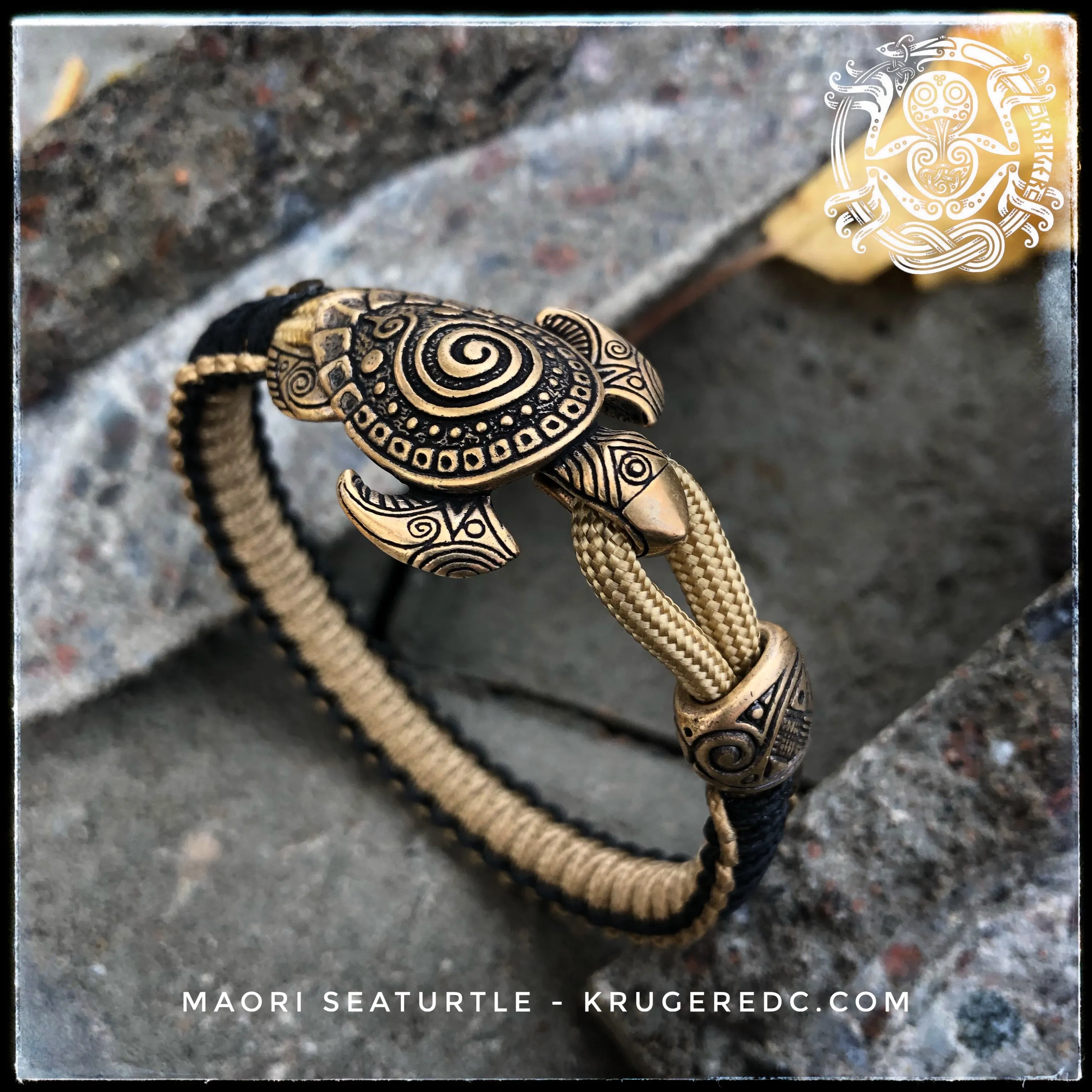 Maori Seaturtle bracelet