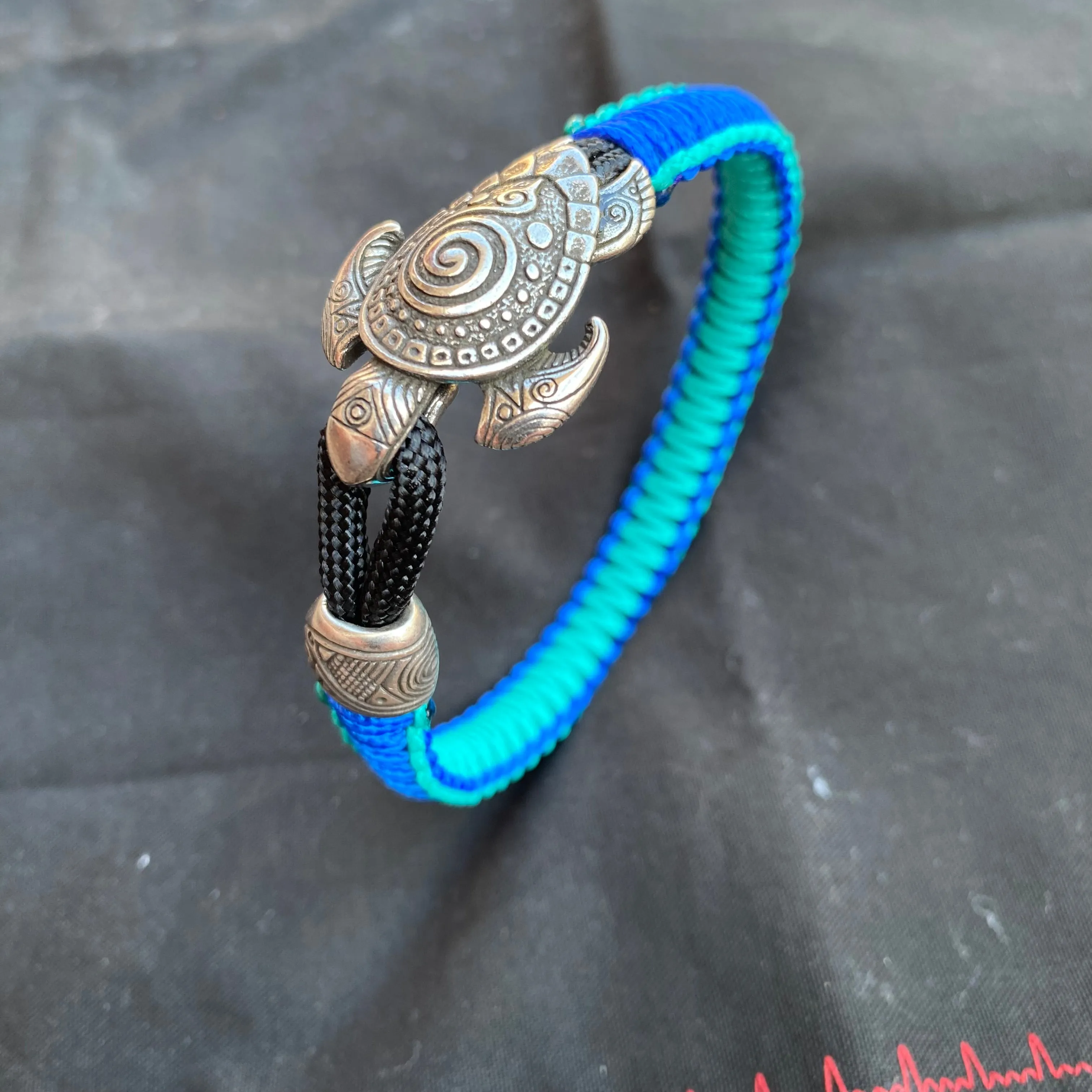 Maori Seaturtle bracelet