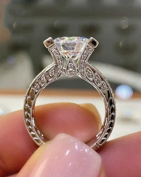 New Arrival - Luxury Halo silver color Round Cut Designer AAA  Quality CZ Diamonds Rings