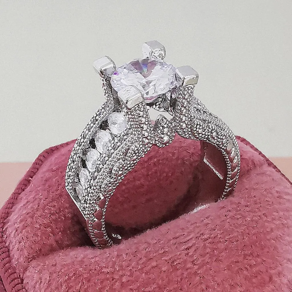 New Arrival - Luxury Halo silver color Round Cut Designer AAA  Quality CZ Diamonds Rings