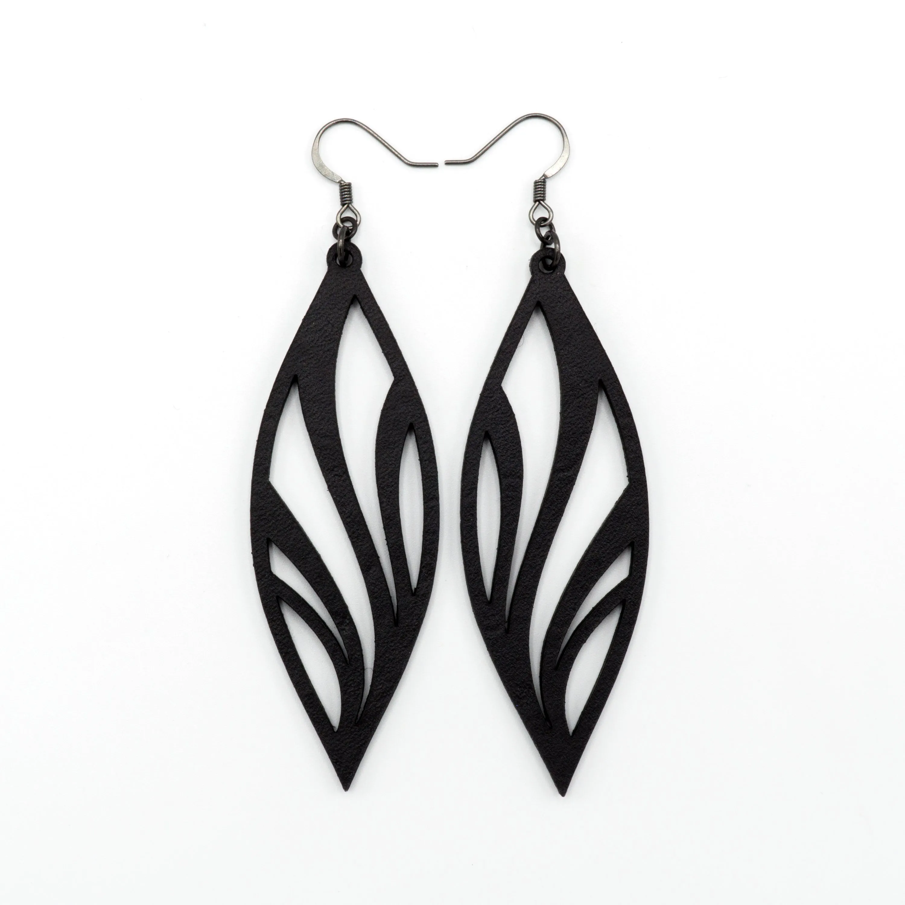 Petal 02 [L] // Leather Earrings - Black
