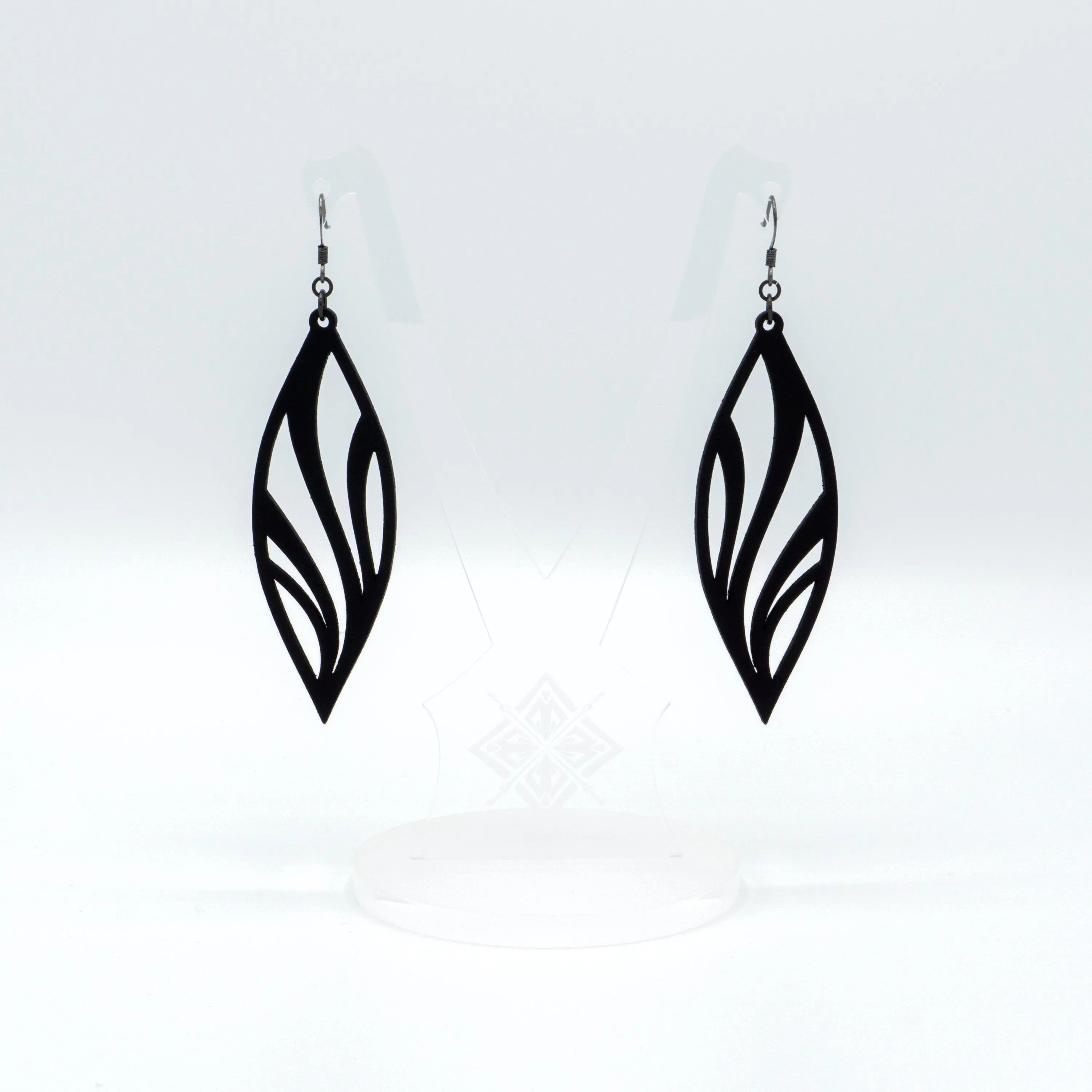 Petal 02 [L] // Leather Earrings - Black