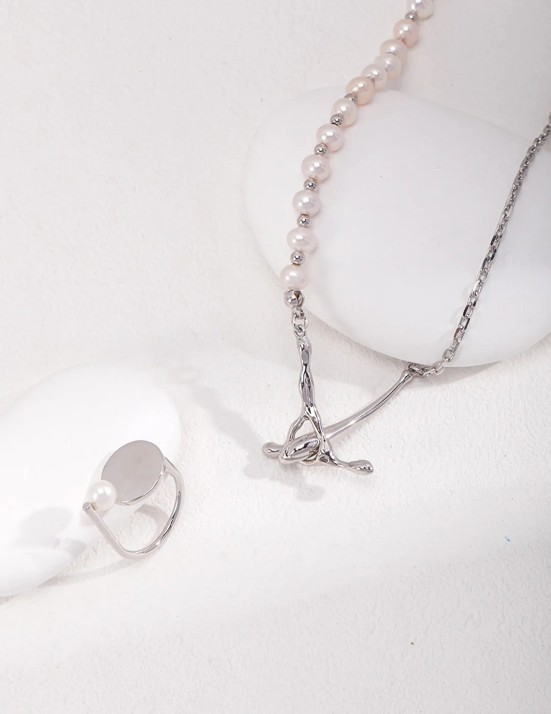 S925 Fluid Design Pearl Necklace