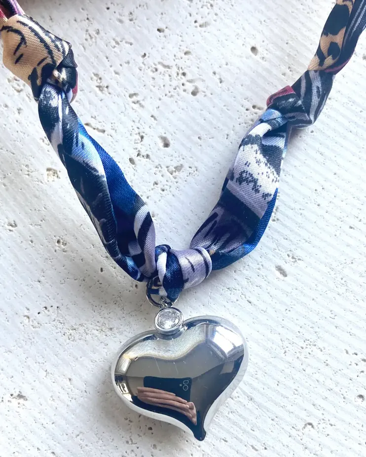 Scarf Necklace - Puffy Heart/Silver