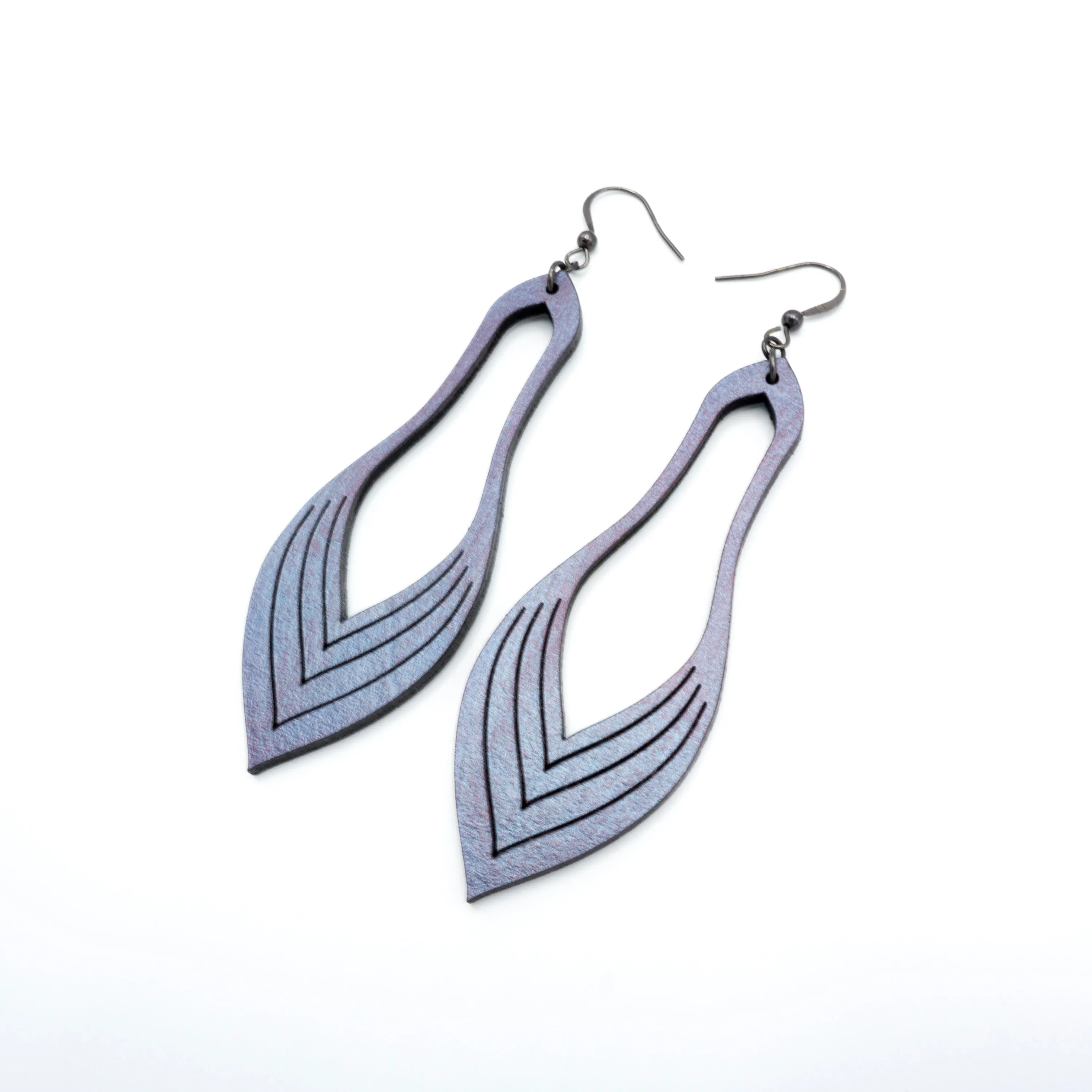 Terrabyte 02_1 // Leather Earrings - Purple Pearl