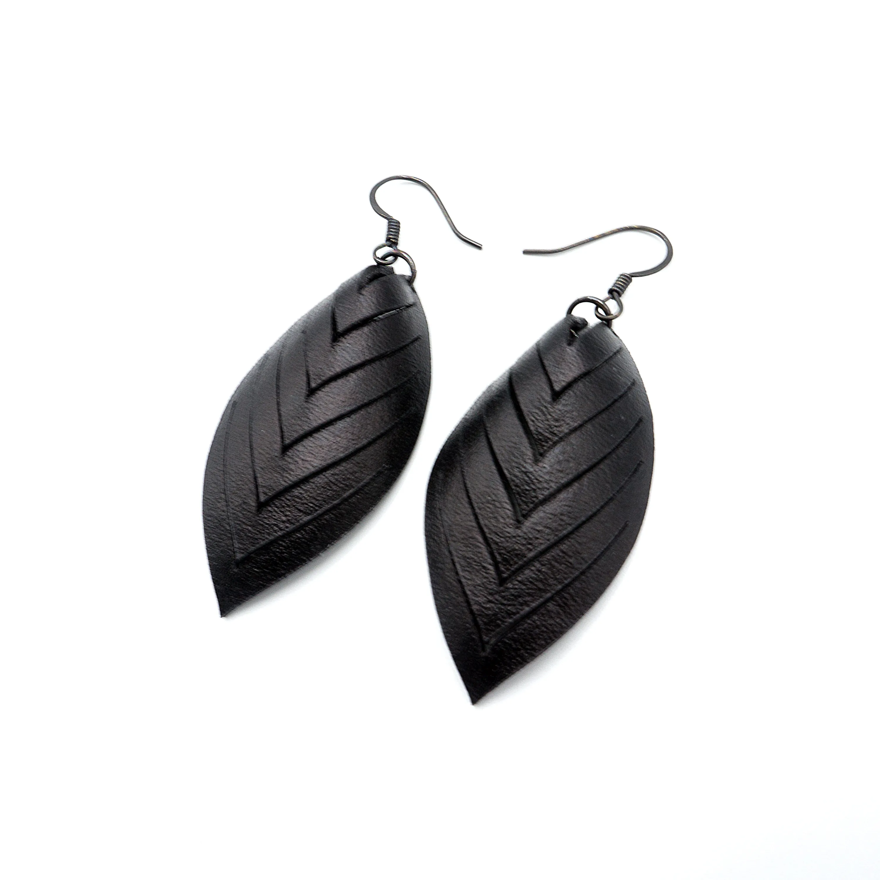 Terrabyte 14 [S] // Leather Earrings - Black