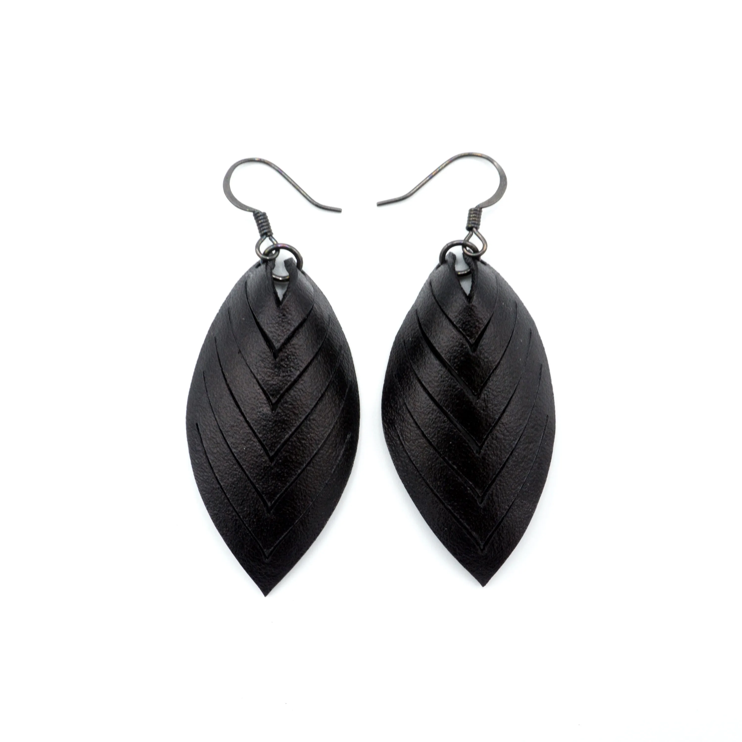 Terrabyte 14 [S] // Leather Earrings - Black