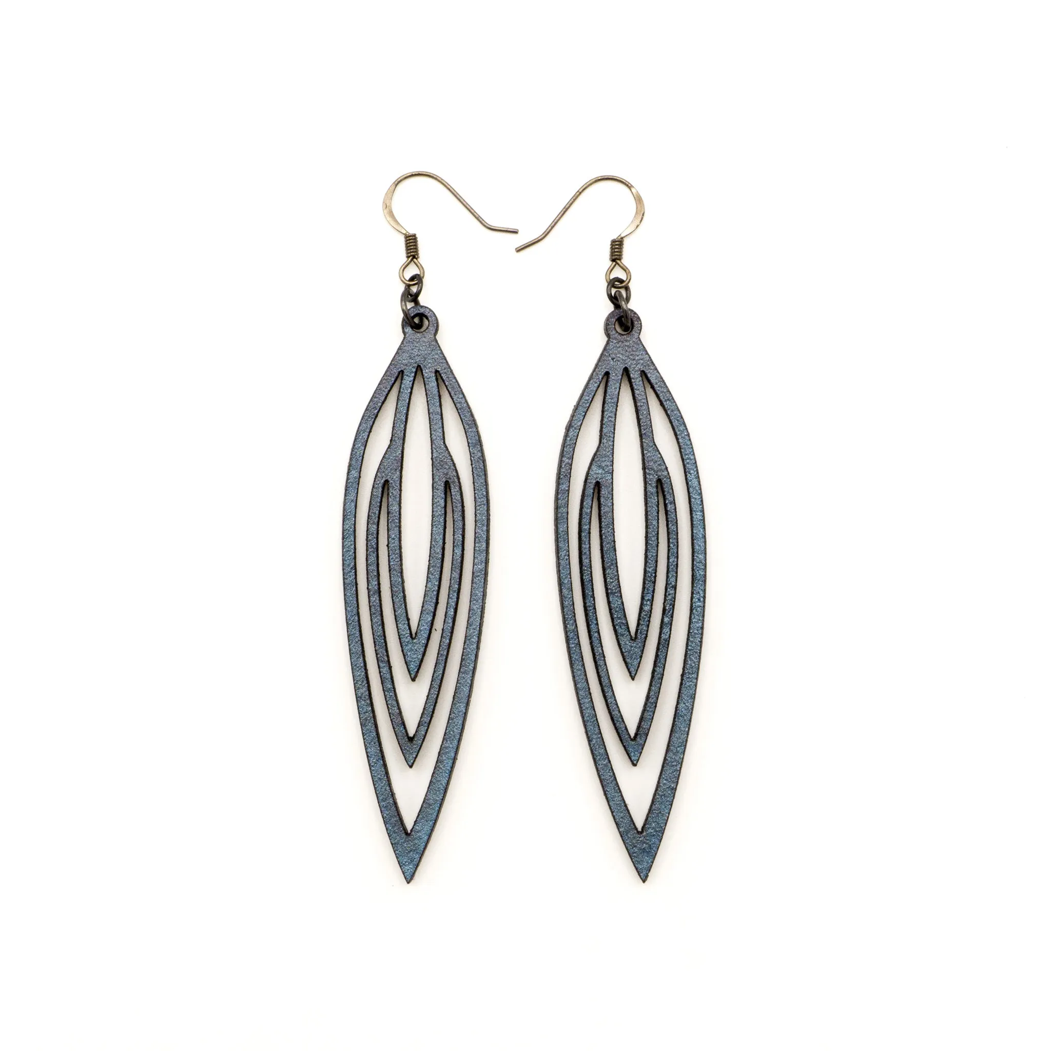 Totem 01 [L] // Leather Earrings - Blue Pearl