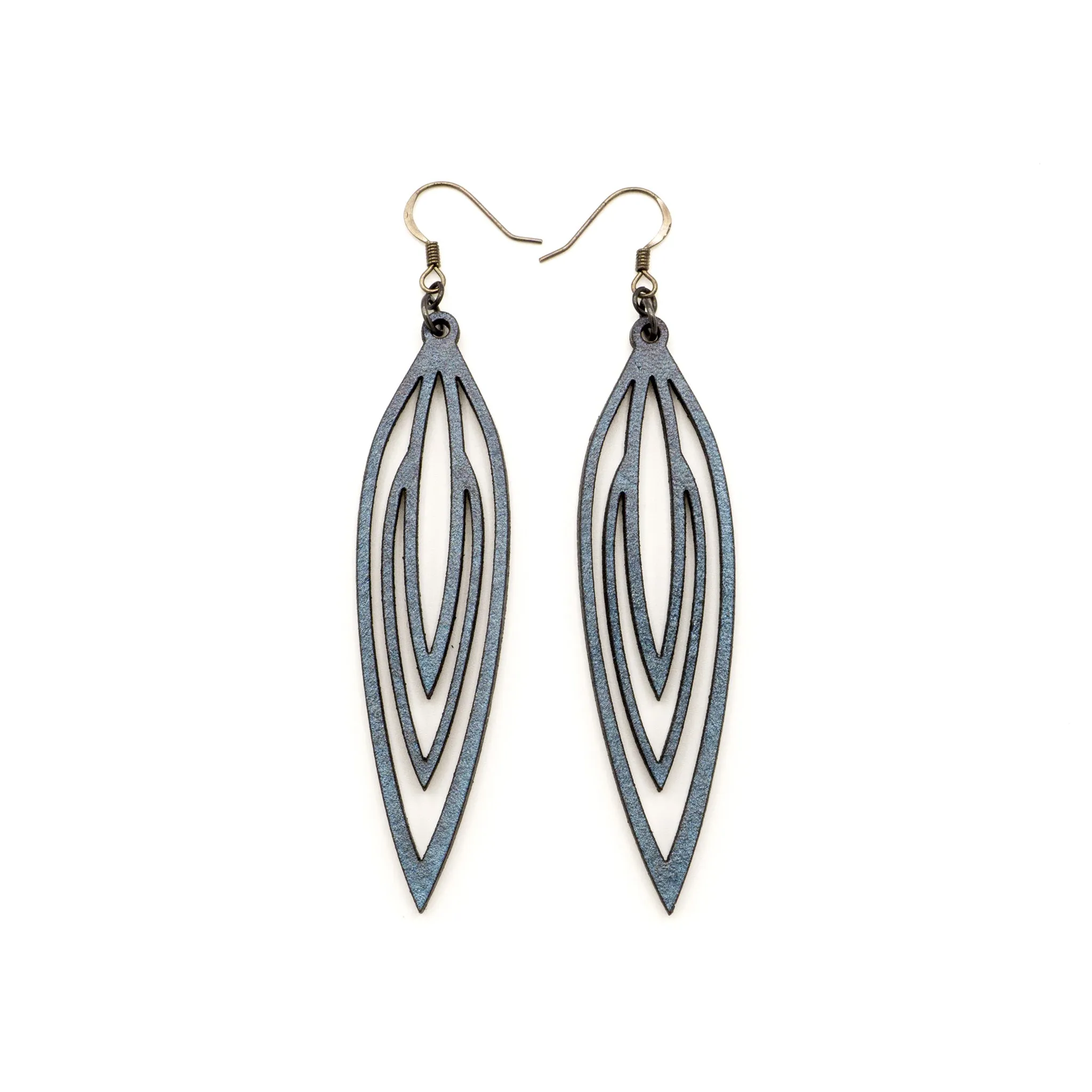 Totem 01 [L] // Leather Earrings - Blue Pearl