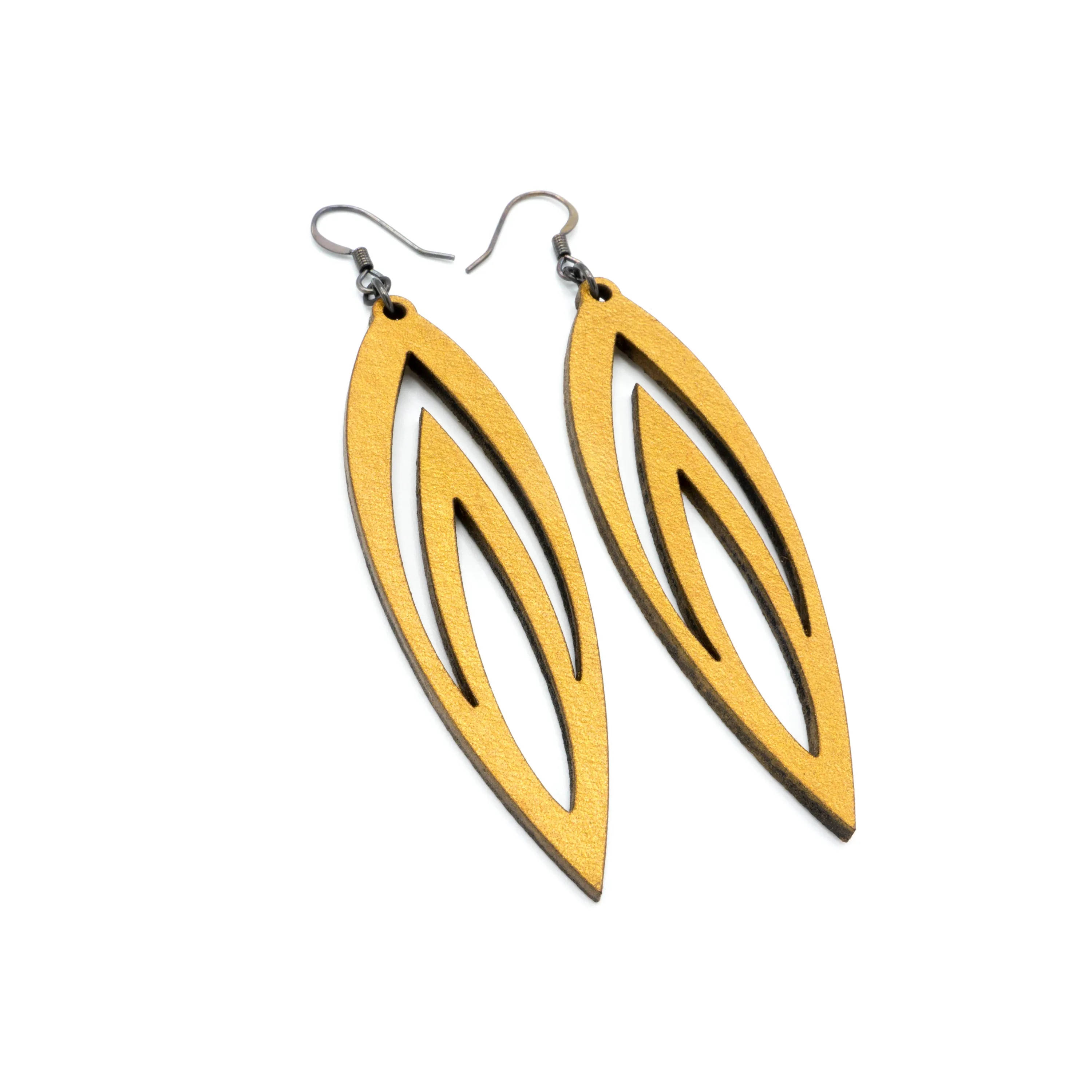 Totem 08 [L] // Leather Earrings - Gold