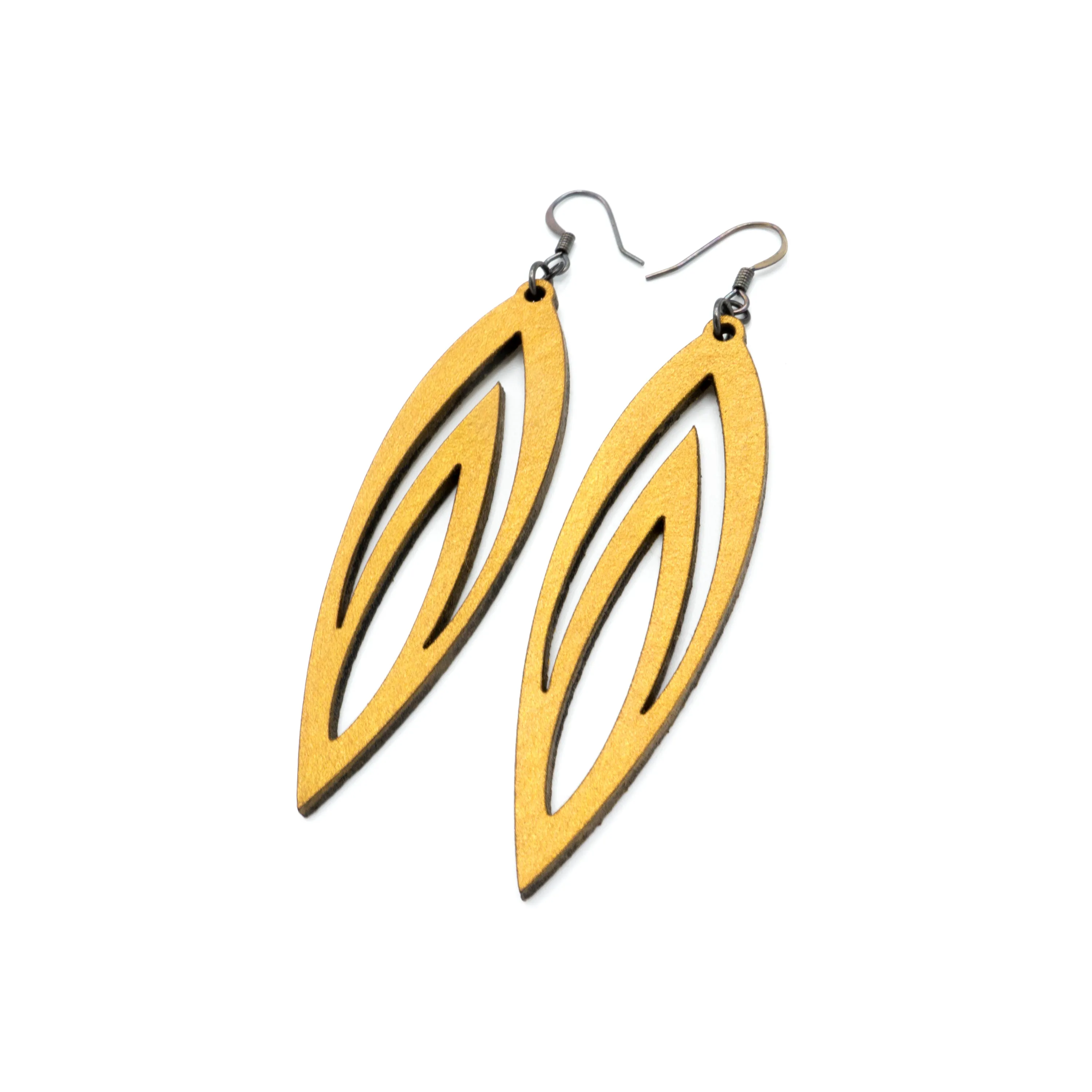 Totem 08 [L] // Leather Earrings - Gold