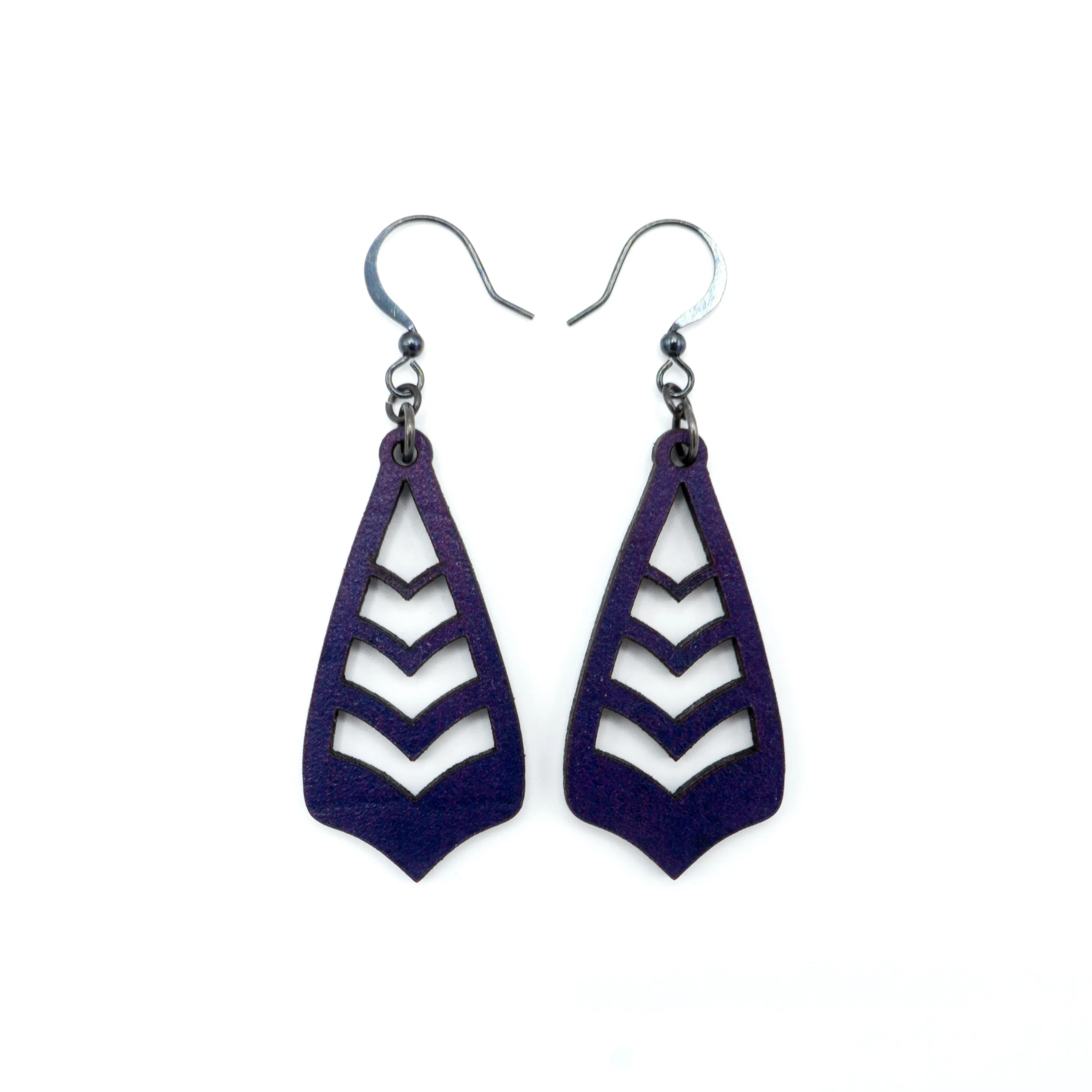 Totem 09 [S] // Leather Earrings - Purple