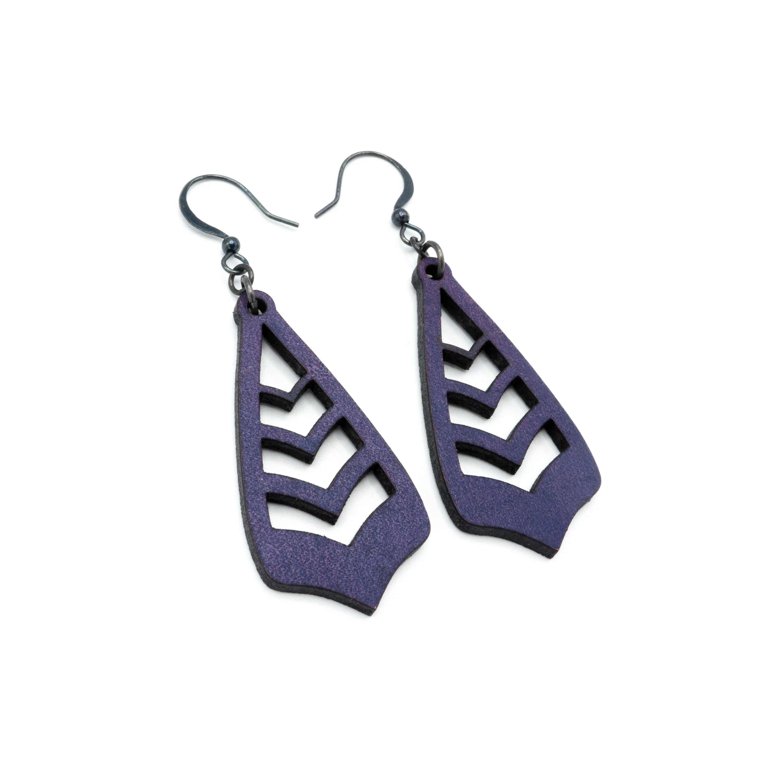 Totem 09 [S] // Leather Earrings - Purple